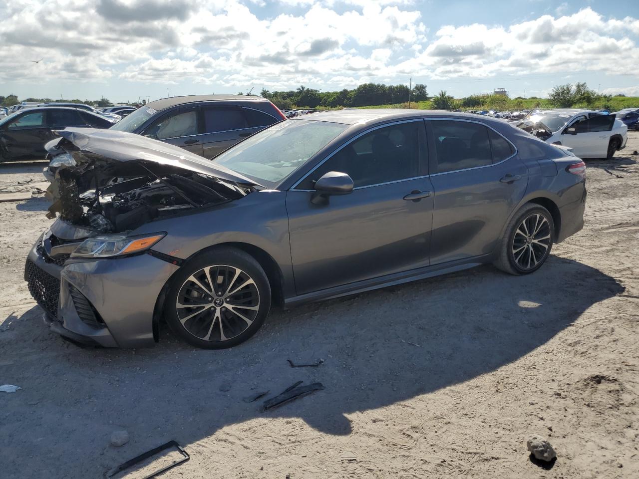 4T1B11HK9KU833370 2019 TOYOTA CAMRY - Image 1