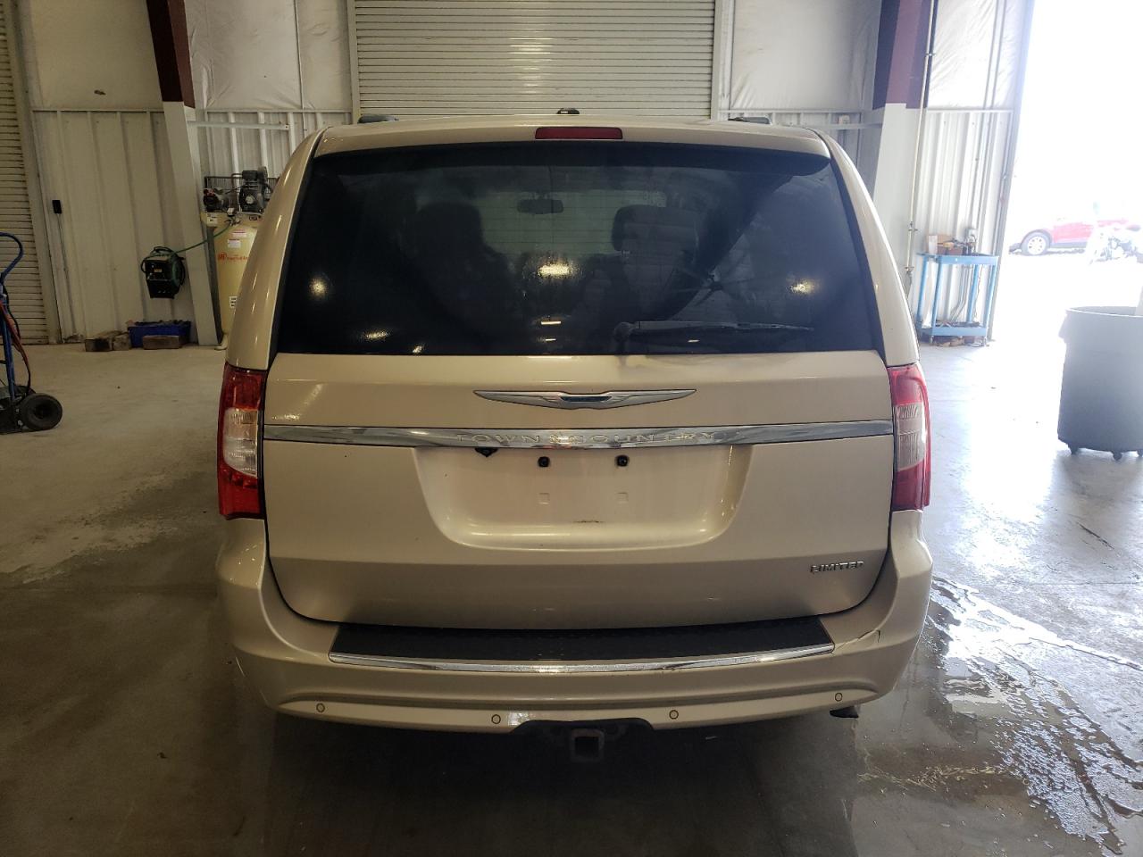 2C4RC1GG6CR363260 2012 Chrysler Town & Country Limited