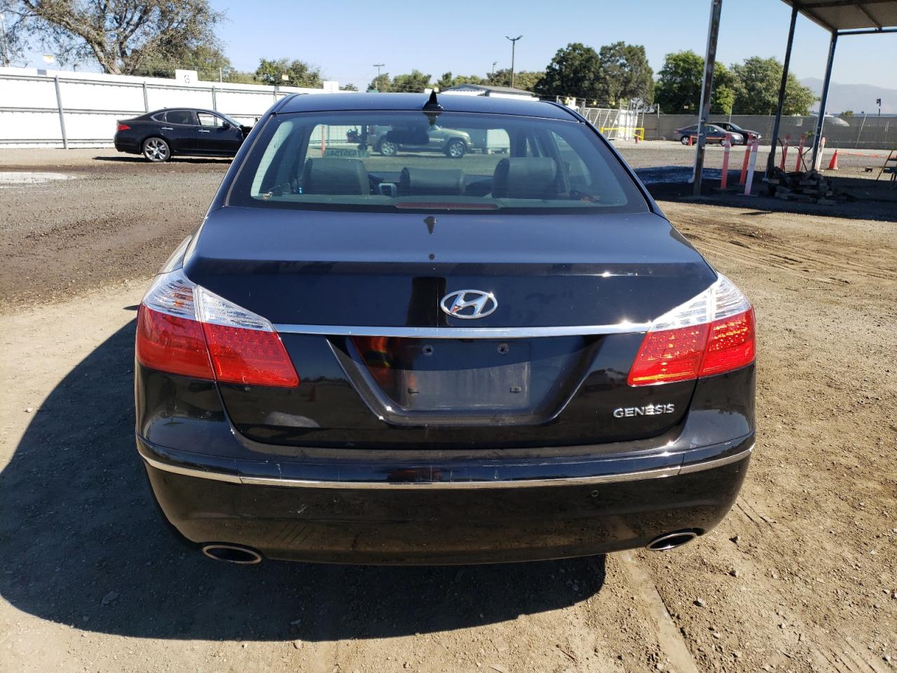 2009 Hyundai Genesis - Image 6