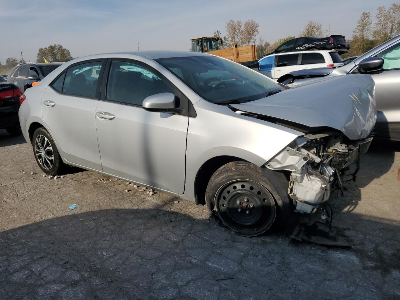 VIN 2T1BURHE8JC072475 2018 TOYOTA COROLLA no.4