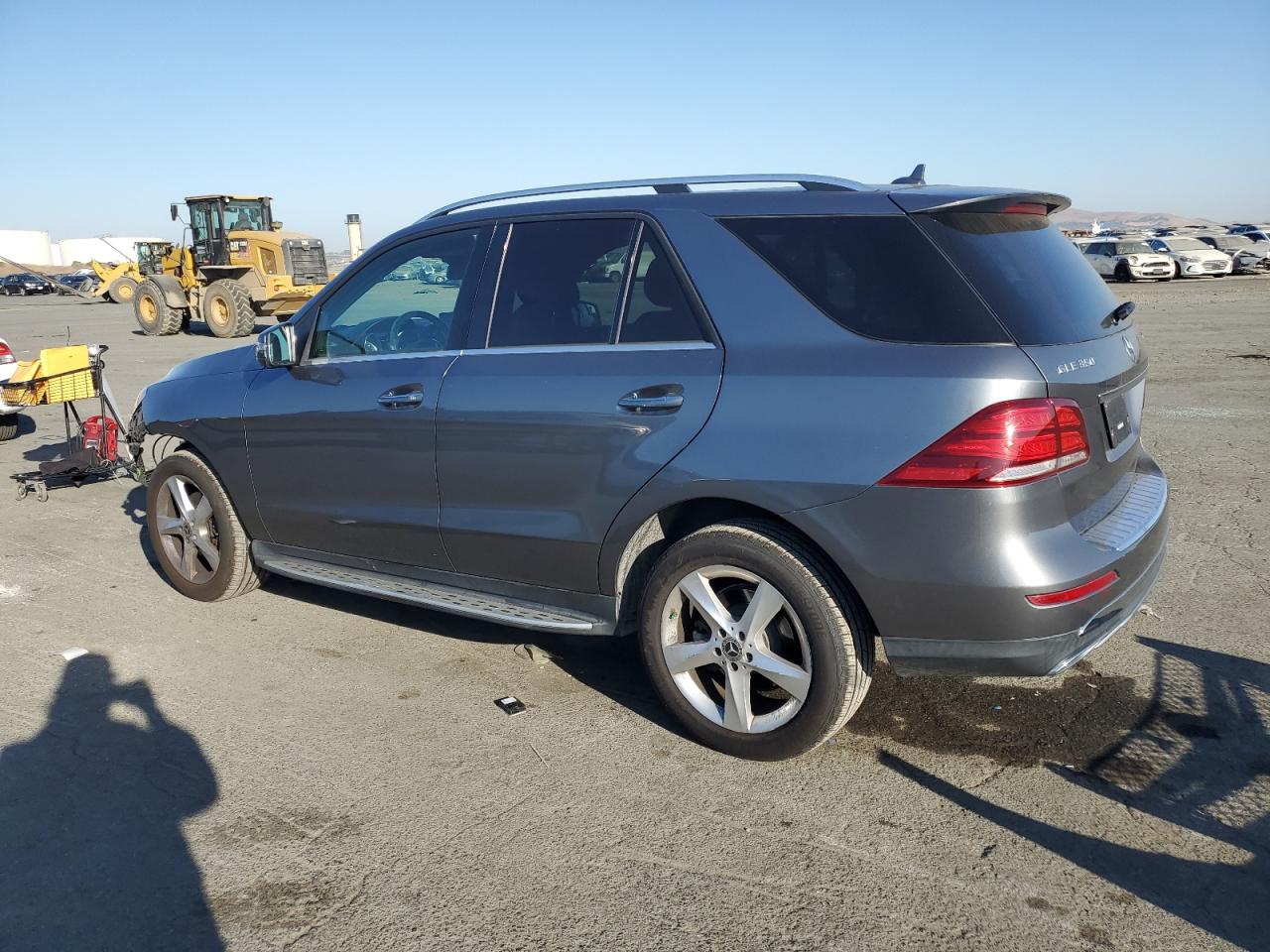 4JGDA5HB0HA979389 2017 MERCEDES-BENZ GLE - Image 2