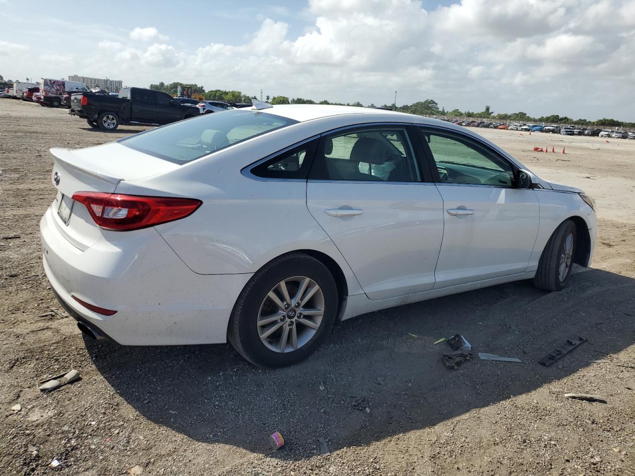 VIN 5NPE24AF5HH584128 2017 HYUNDAI SONATA no.3