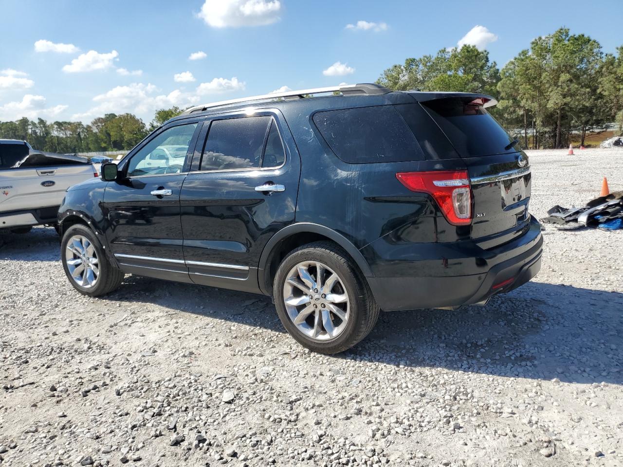 2014 Ford Explorer - Image 2