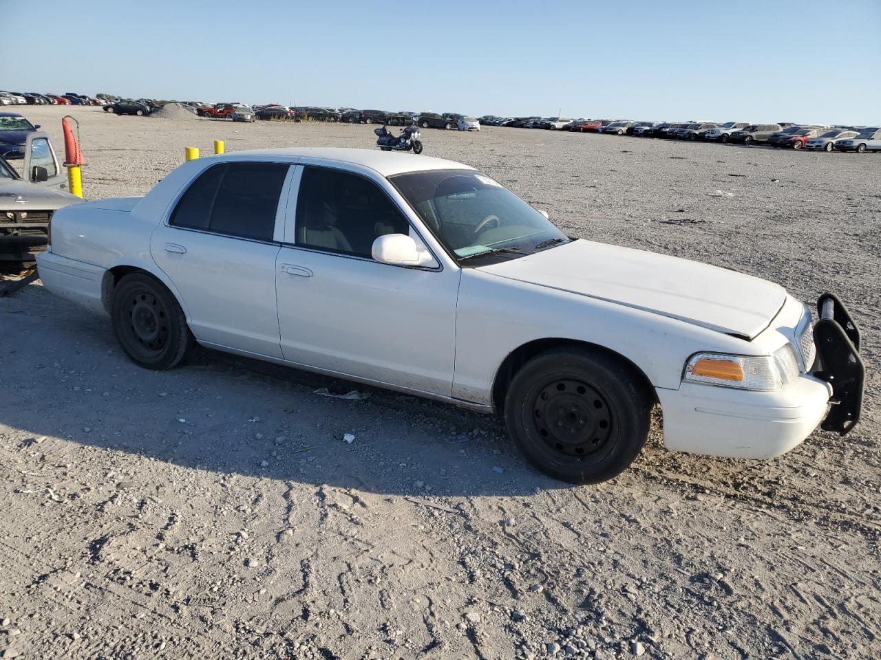 2009 Ford Crown Victoria - Image 4