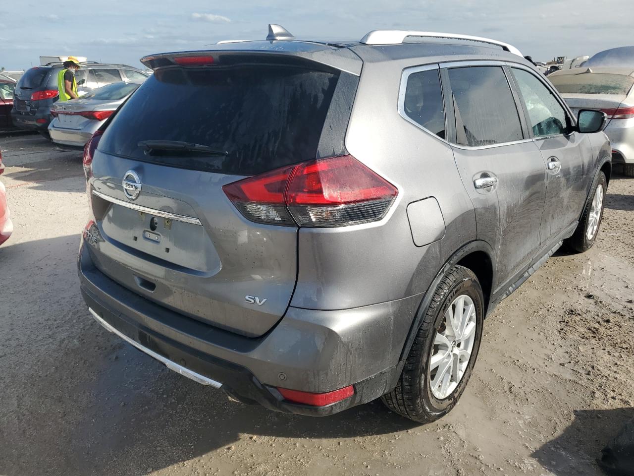 2019 Nissan Rogue - Image 3