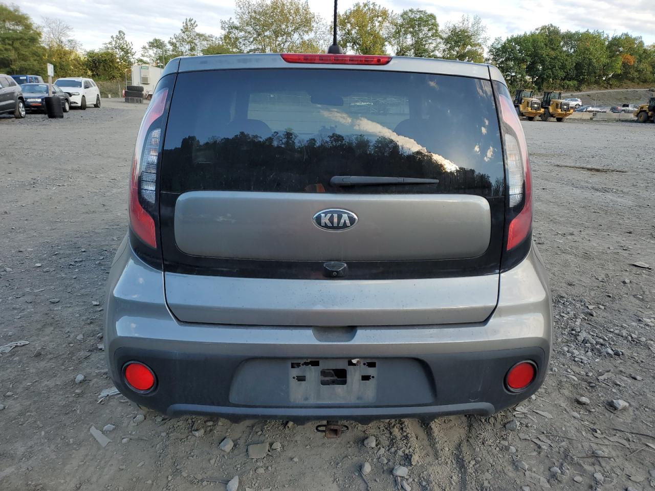 KNDJN2A24H7473923 2017 Kia Soul