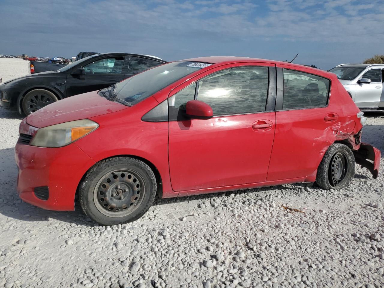 2013 TOYOTA YARIS