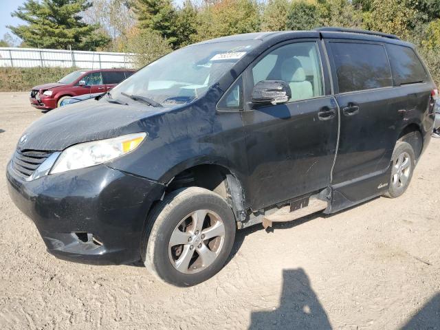 2013 Toyota Sienna Le