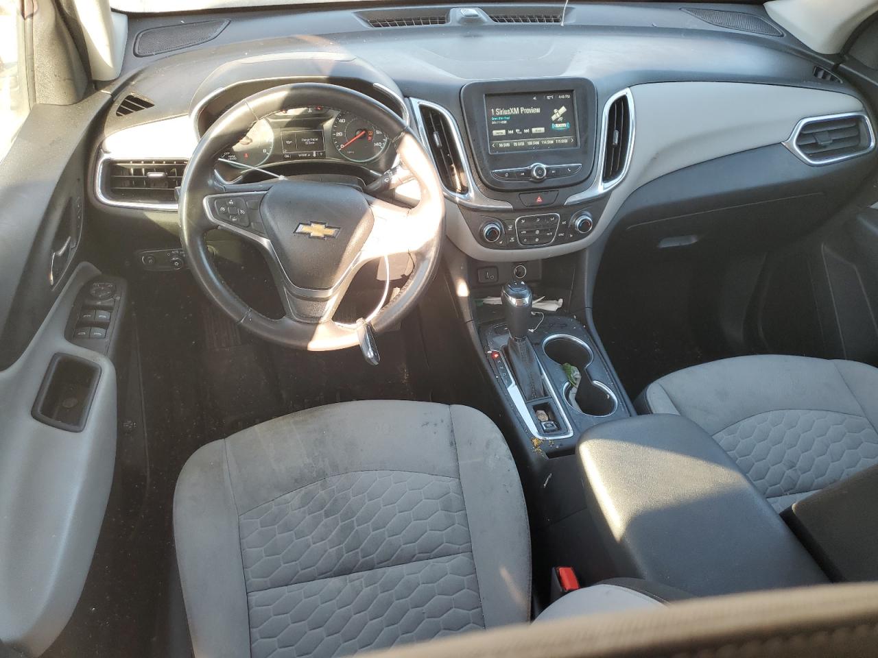 2GNAXSEV0J6306583 2018 Chevrolet Equinox Lt