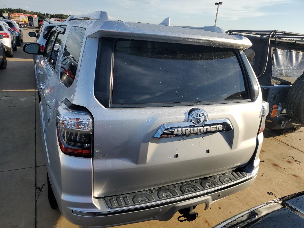 JTEBU5JR8J5522463 2018 Toyota 4Runner Sr5/Sr5 Premium