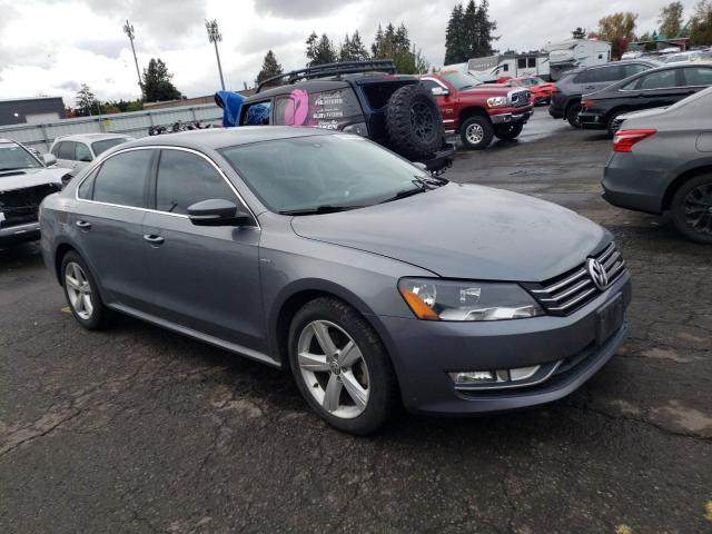  VOLKSWAGEN PASSAT 2015 Сірий
