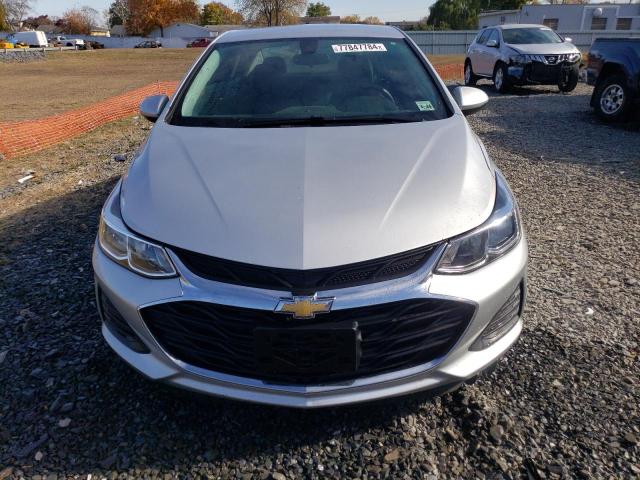  CHEVROLET CRUZE 2019 Серебристый