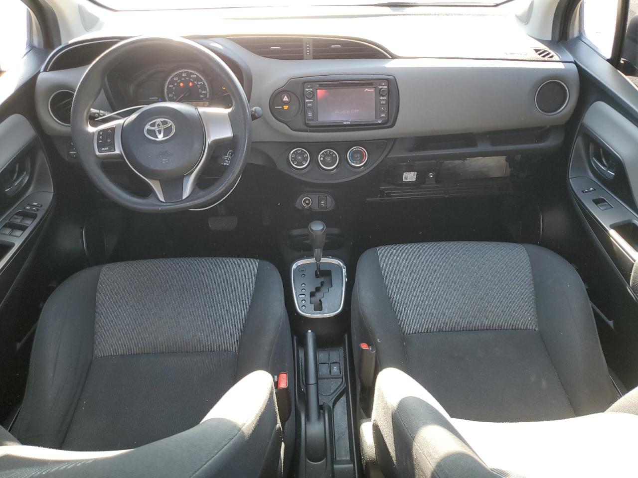 VNKKTUD34FA055654 2015 Toyota Yaris