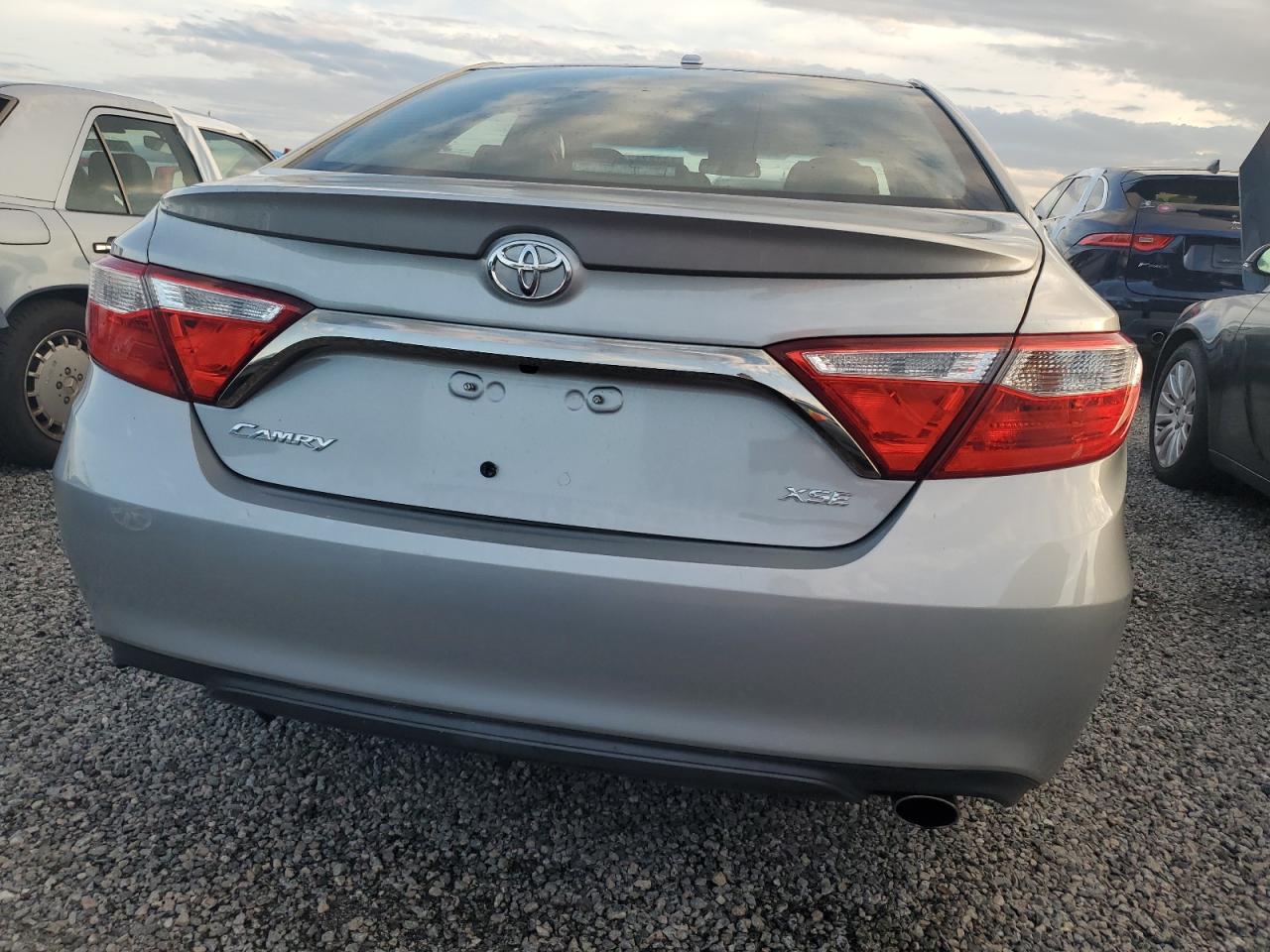 4T1BF1FK2GU519216 2016 Toyota Camry Le