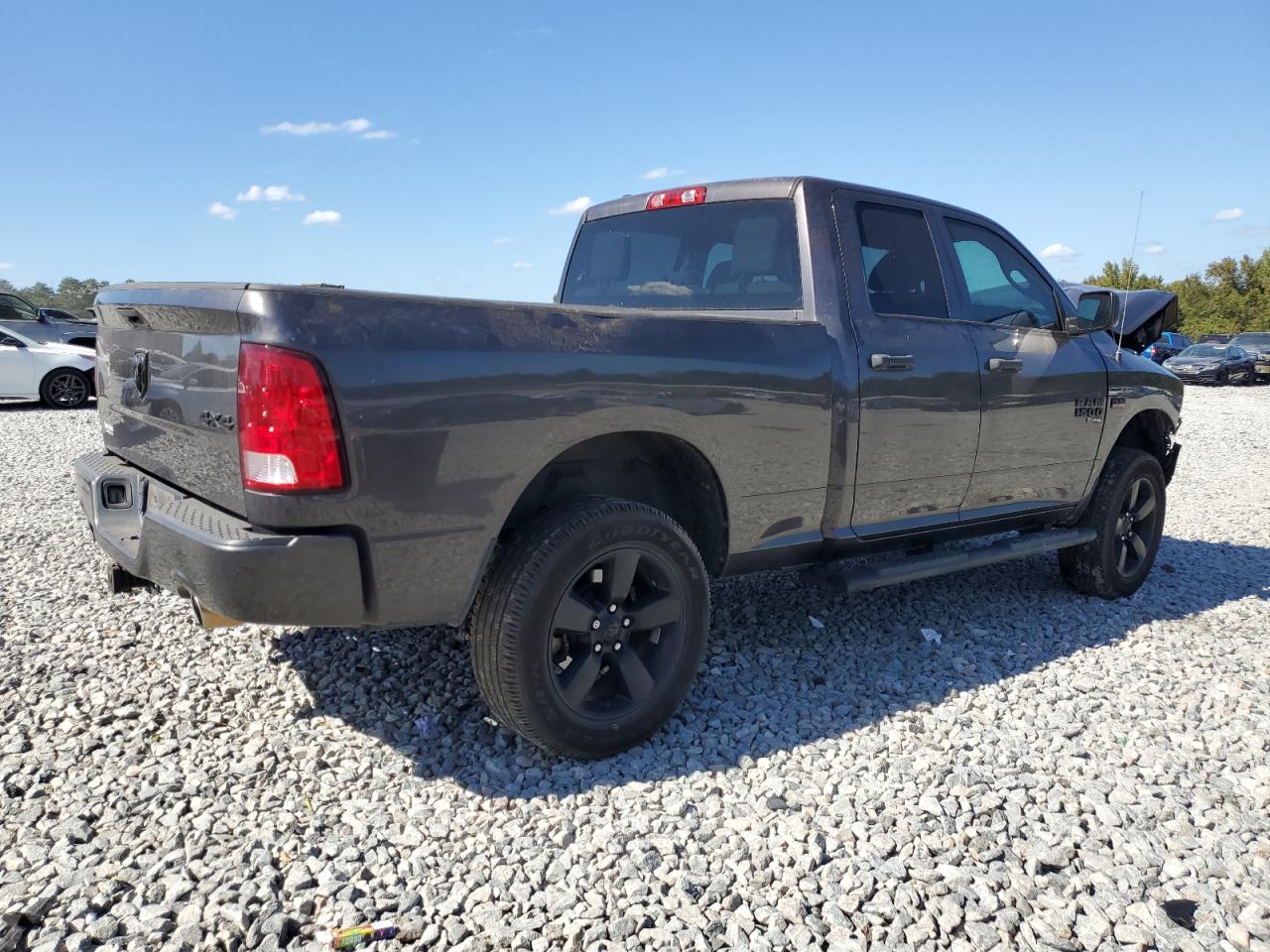 2019 RAM 1500 - Image 3