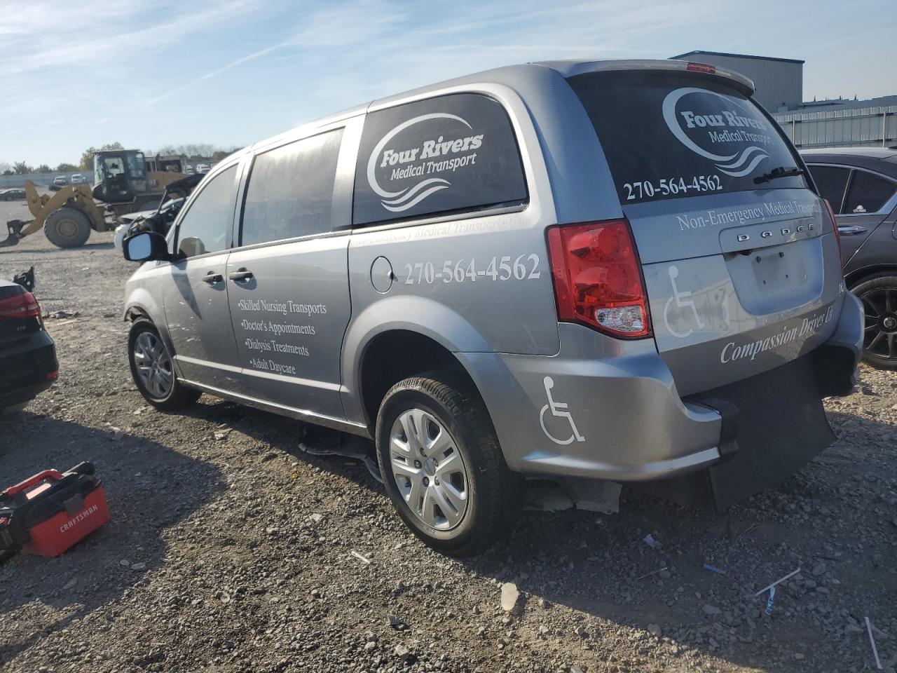 2019 Dodge Caravan - Image 2