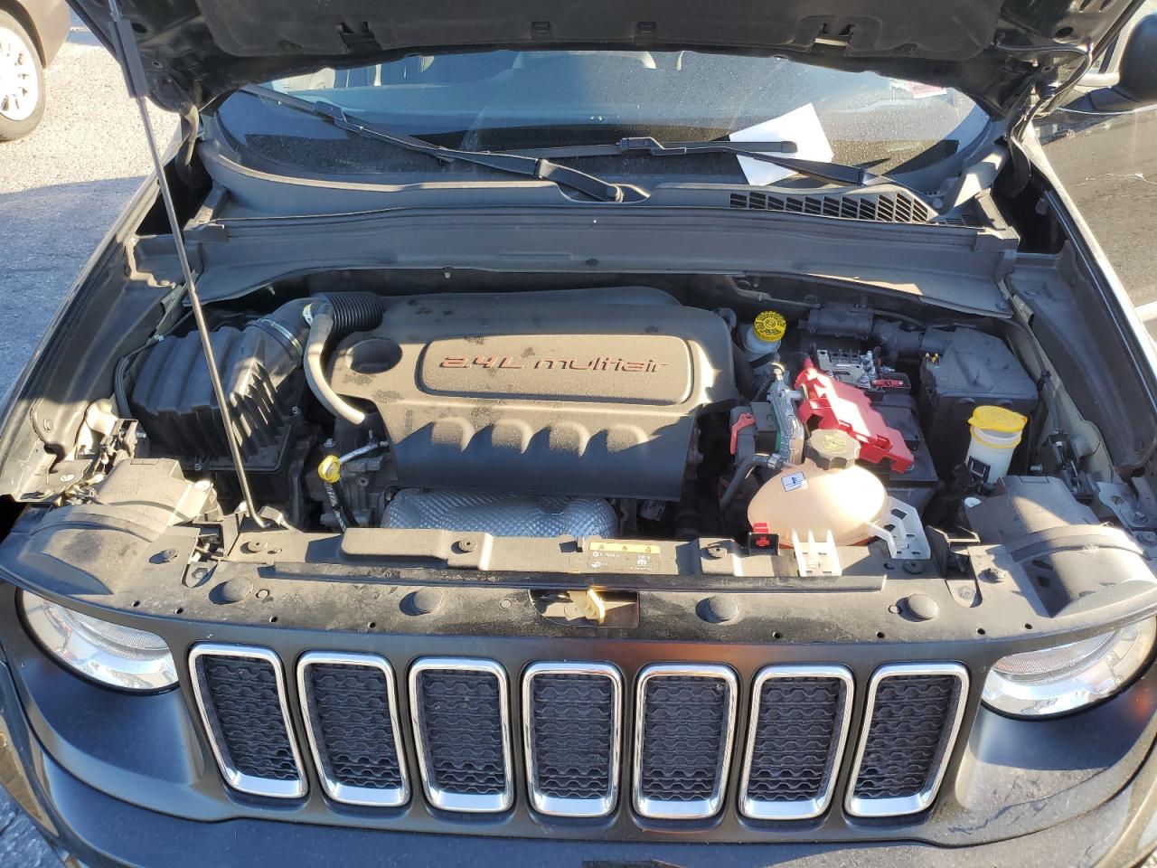 2020 Jeep Renegade - Image 12