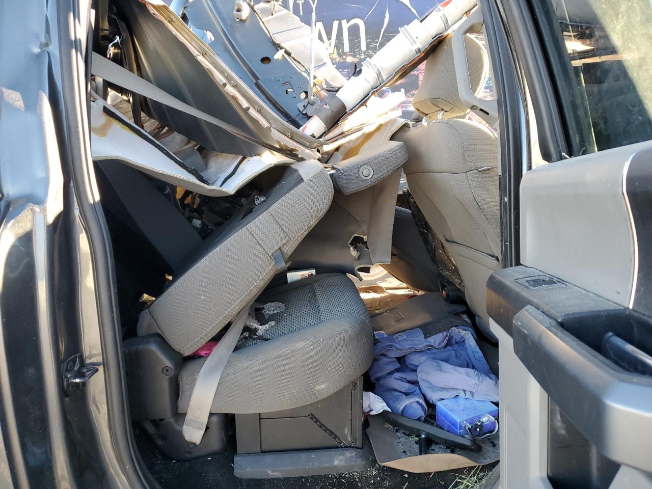 2017 Ford F350 - Image 10