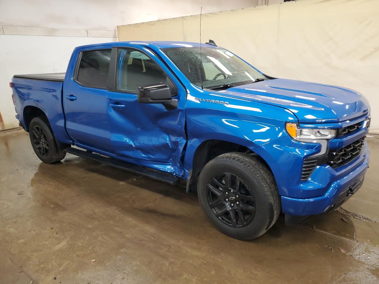 2022 Chevrolet Silverado - Image 4