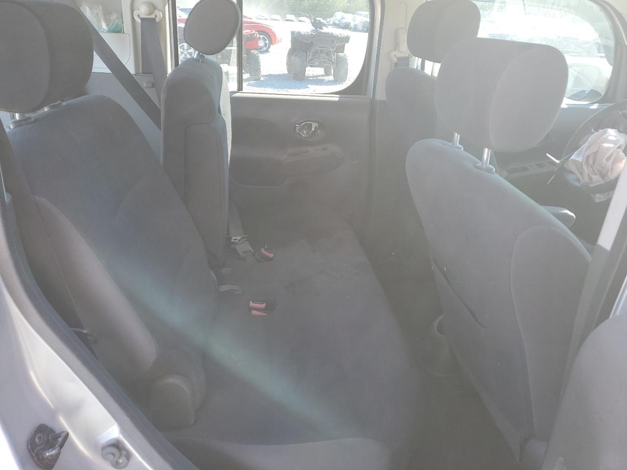 2011 Nissan Cube - Image 11
