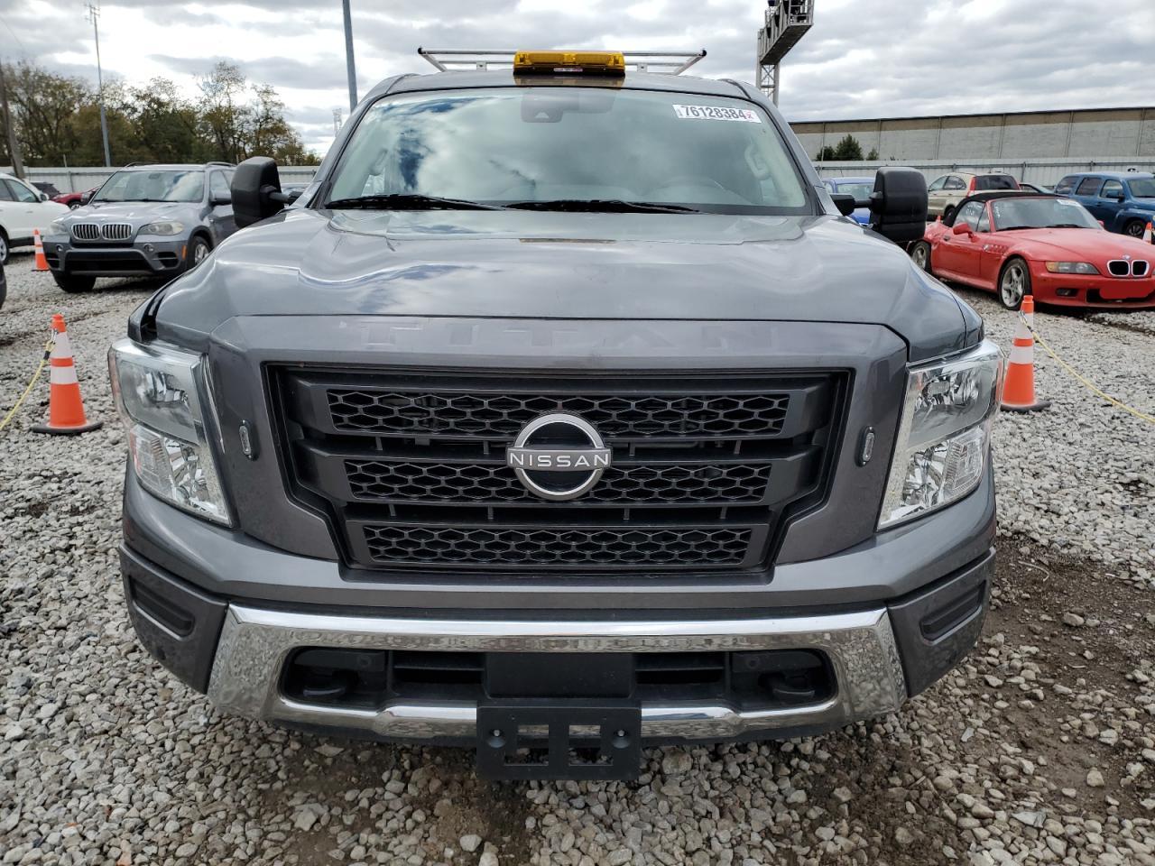 VIN 1N6AA1CD4PN111828 2023 NISSAN TITAN no.5