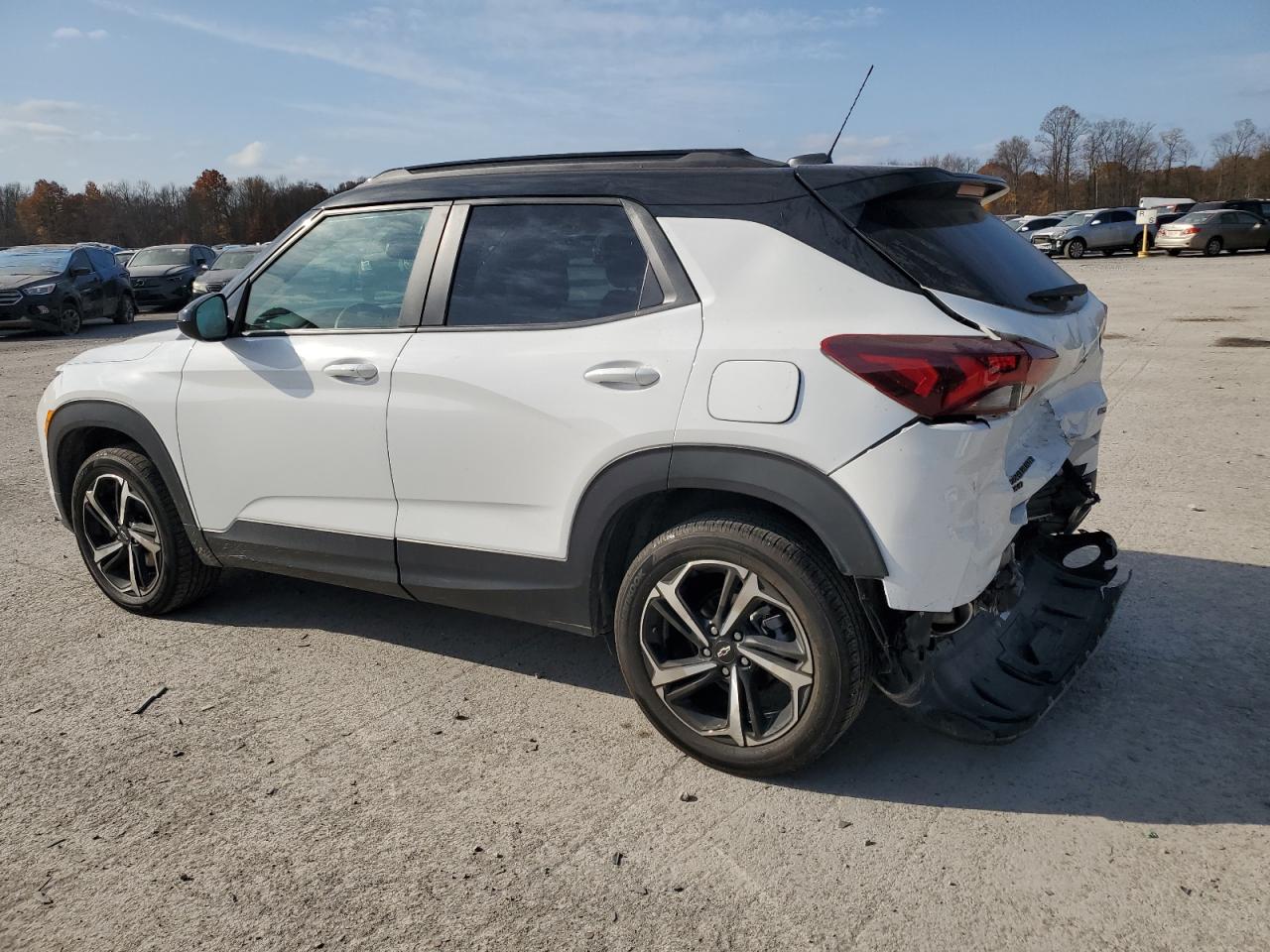 2023 Chevrolet TrailBlazer - Image 2