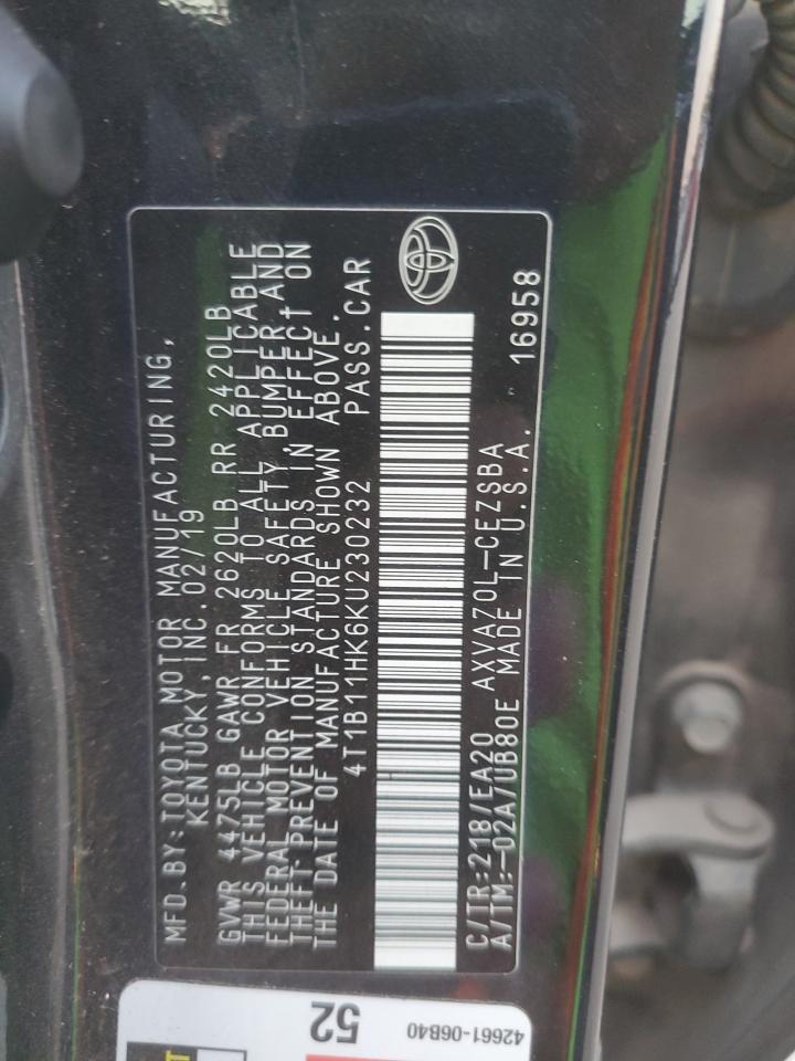 2019 Toyota Camry - Image 14