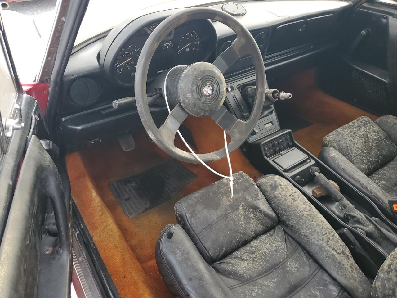 1990 Alfa Romeo Spider - Image 8