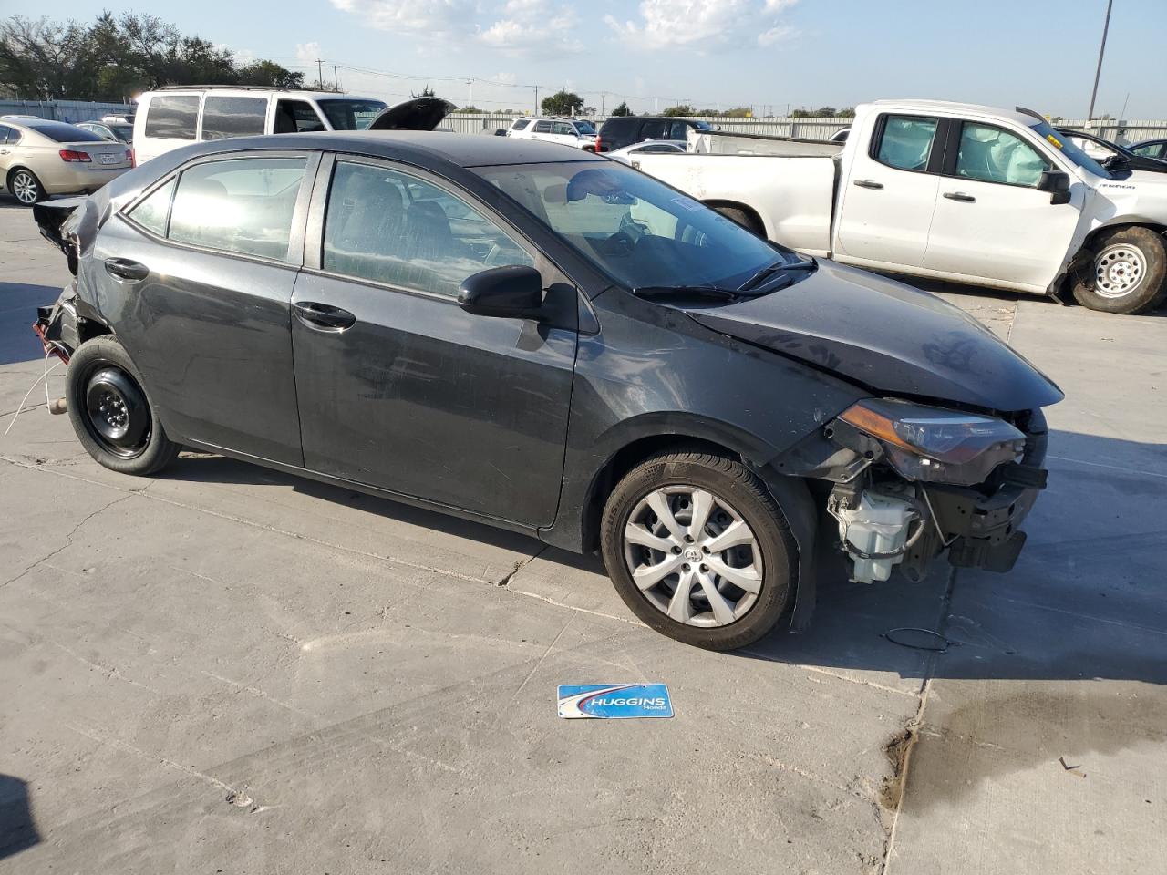 VIN 5YFBURHE4JP818887 2018 TOYOTA COROLLA no.4