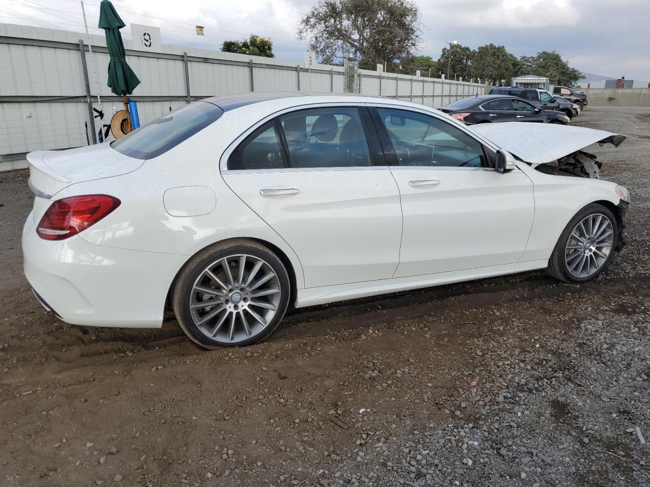 VIN 55SWF4JB1FU067229 2015 MERCEDES-BENZ C-CLASS no.3