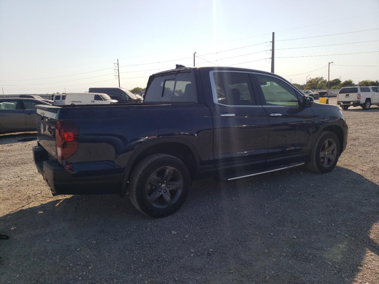 2022 Honda Ridgeline - Image 3