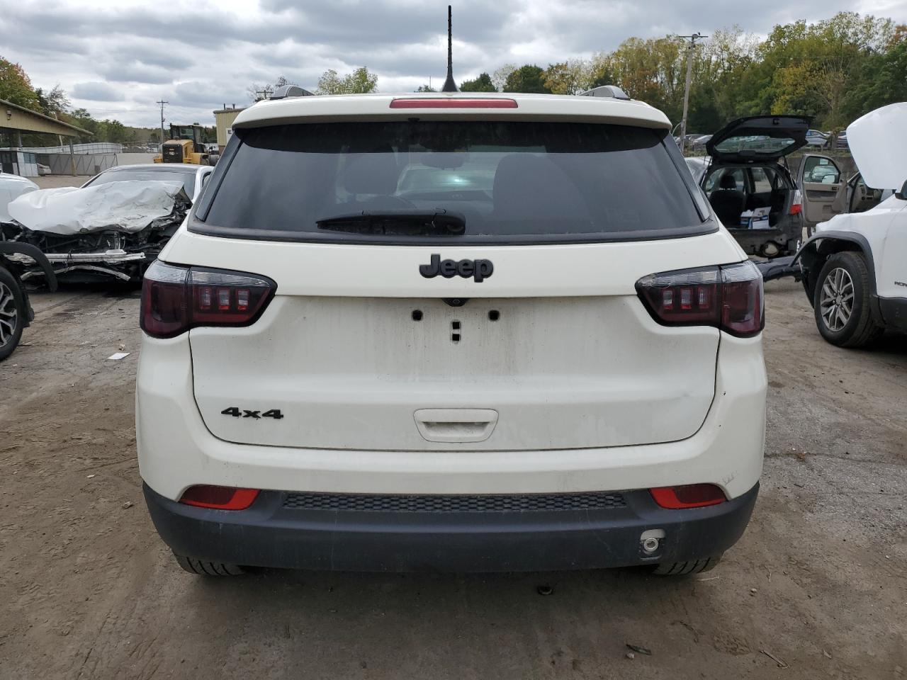 3C4NJDBBXKT807026 2019 Jeep Compass Latitude