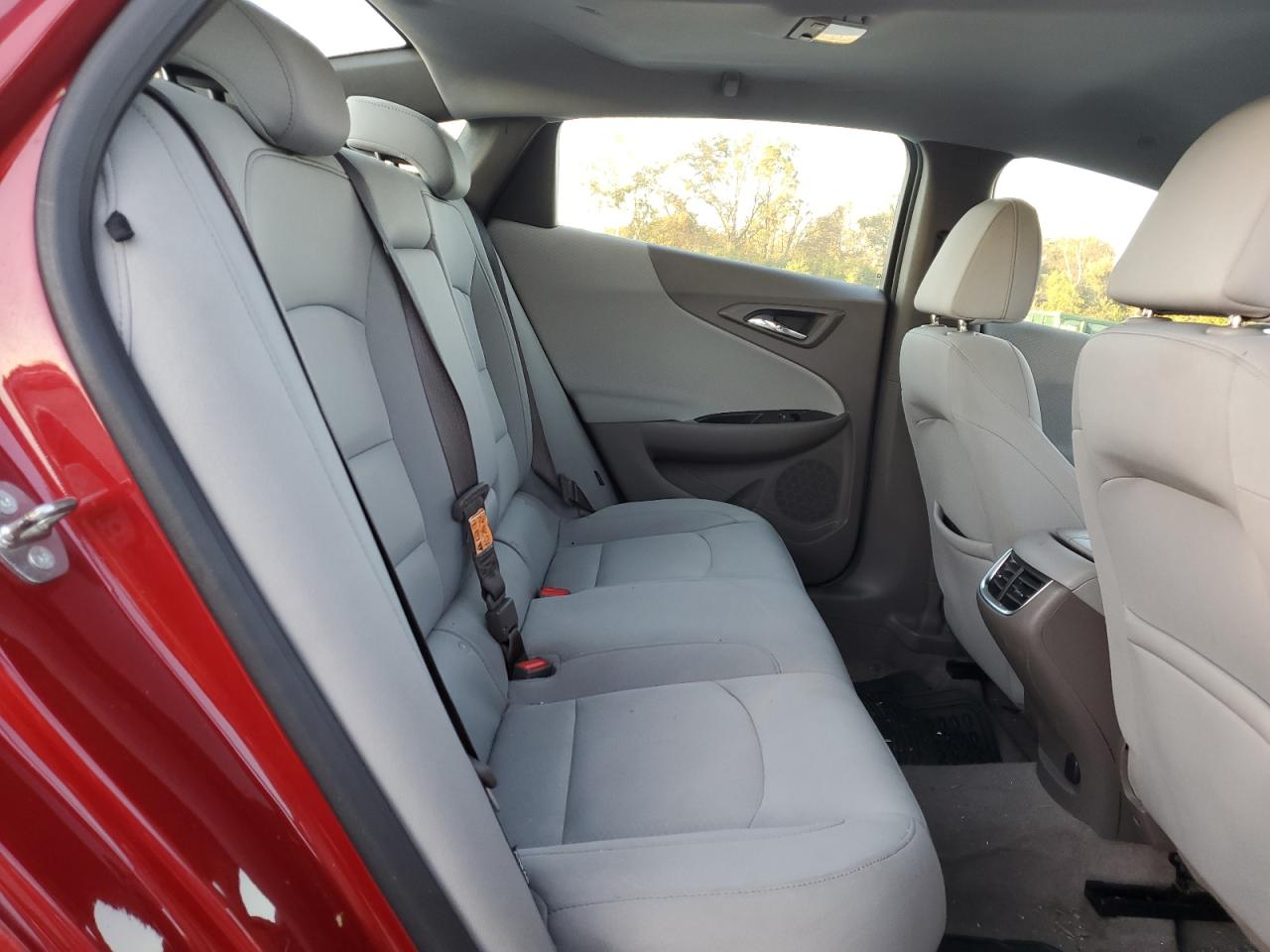 2016 Chevrolet Malibu - Image 10