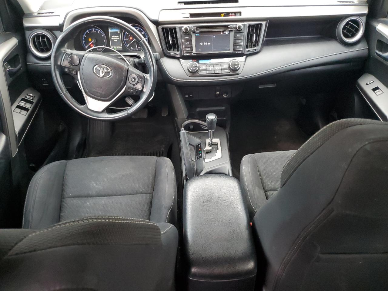 2017 Toyota Rav4 Xle VIN: 2T3RFREV6HW556805 Lot: 76077714