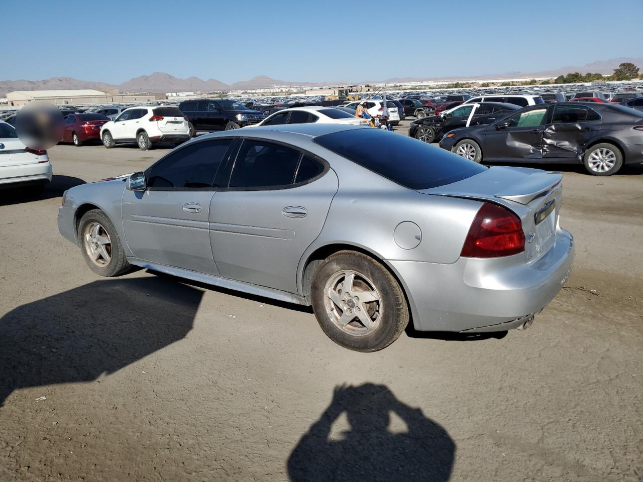 2004 Pontiac Grand Prix - Image 2