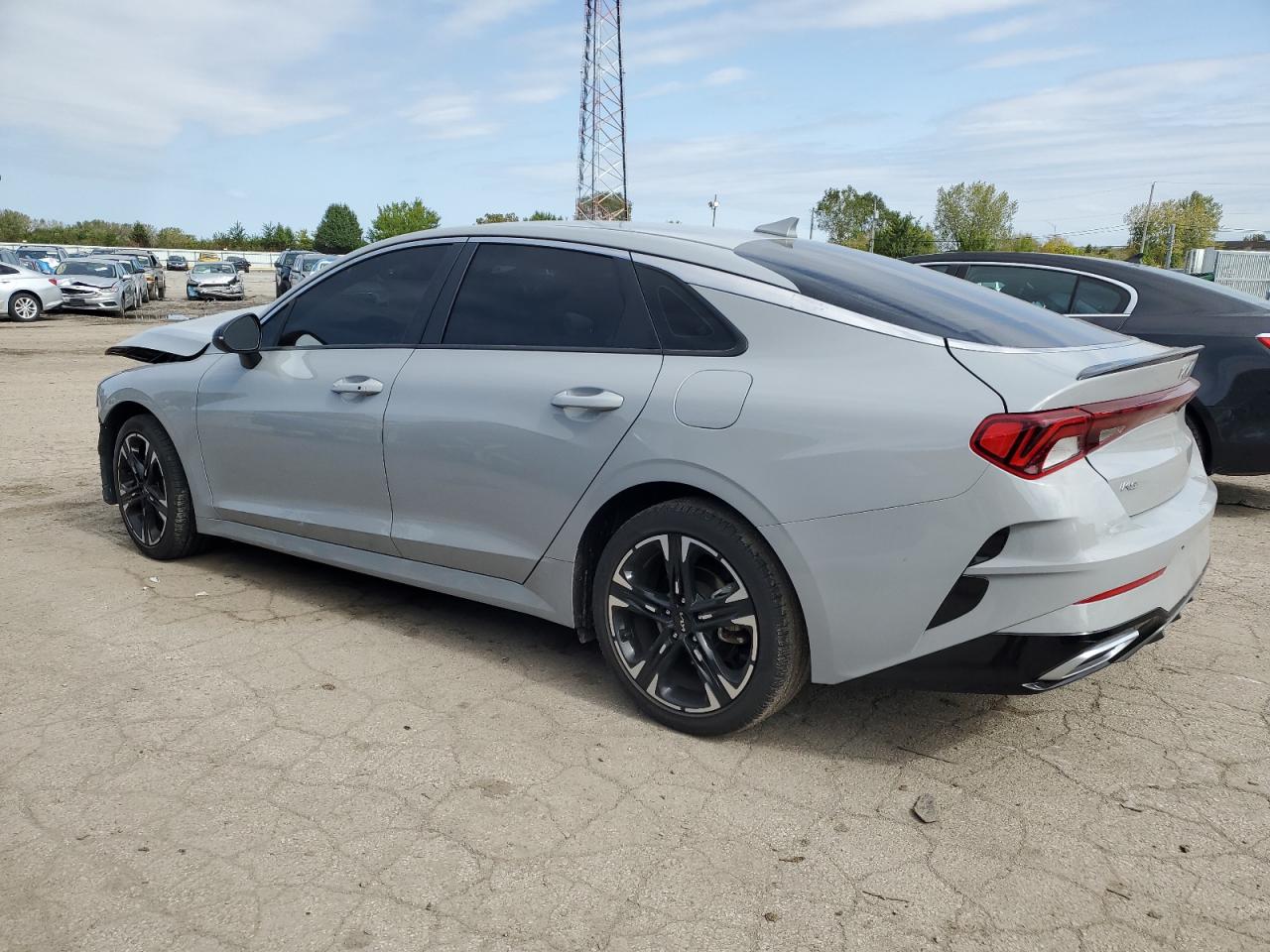 2022 Kia K5 - Image 2