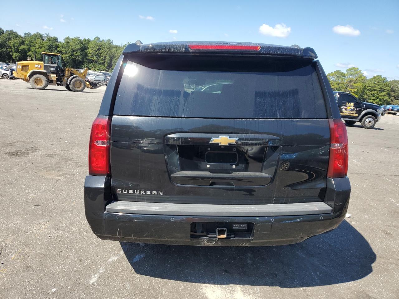 2017 Chevrolet Suburban C1500 Lt VIN: 1GNSCHKC9HR204607 Lot: 70588274