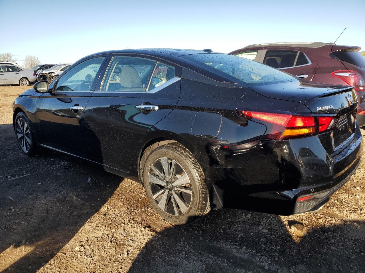 2019 Nissan Altima - Image 2