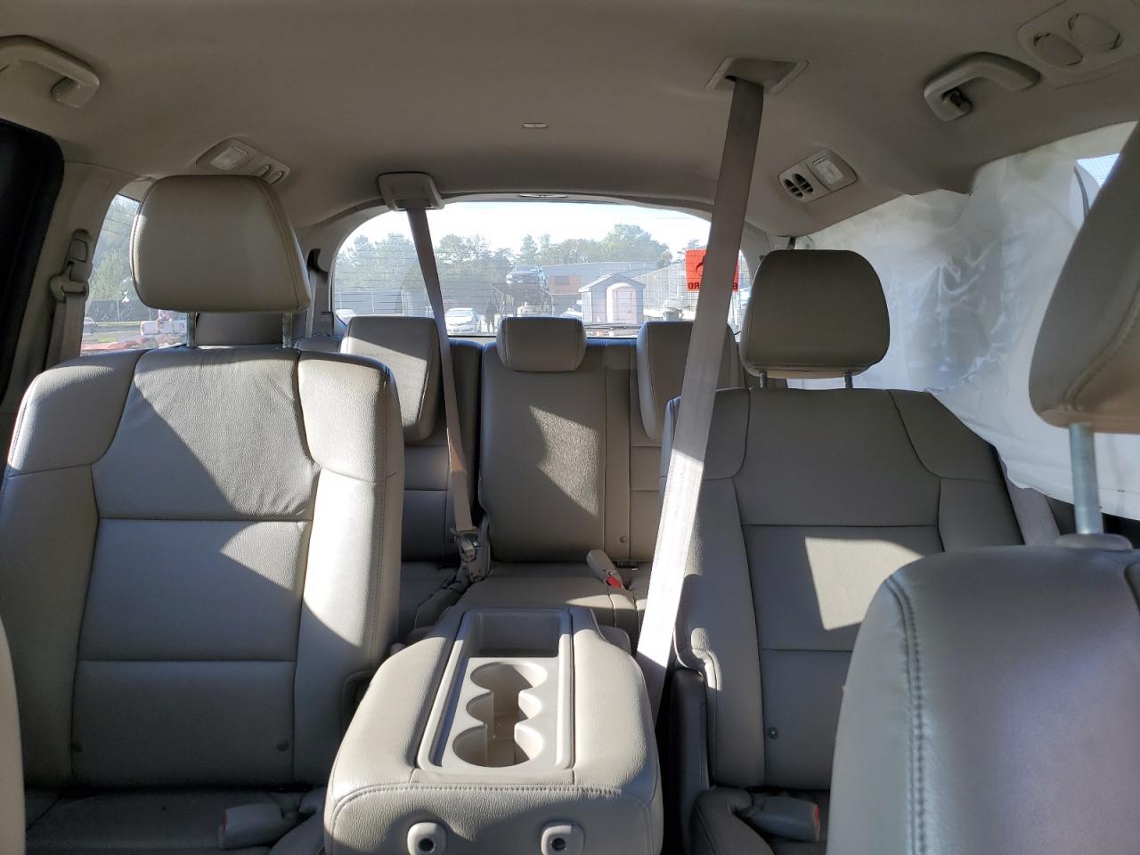 2016 Honda Odyssey - Image 10