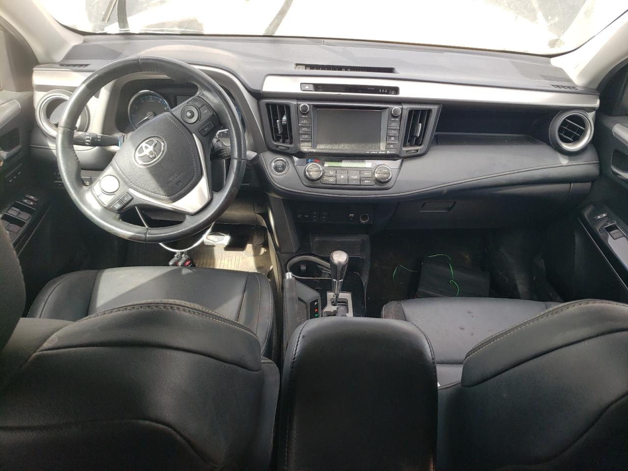 2017 Toyota RAV 4 - Image 8