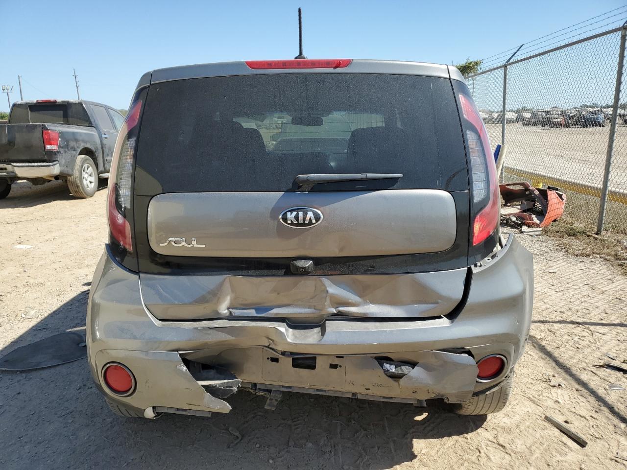 2019 Kia Soul + VIN: KNDJP3A5XK7675120 Lot: 77099794