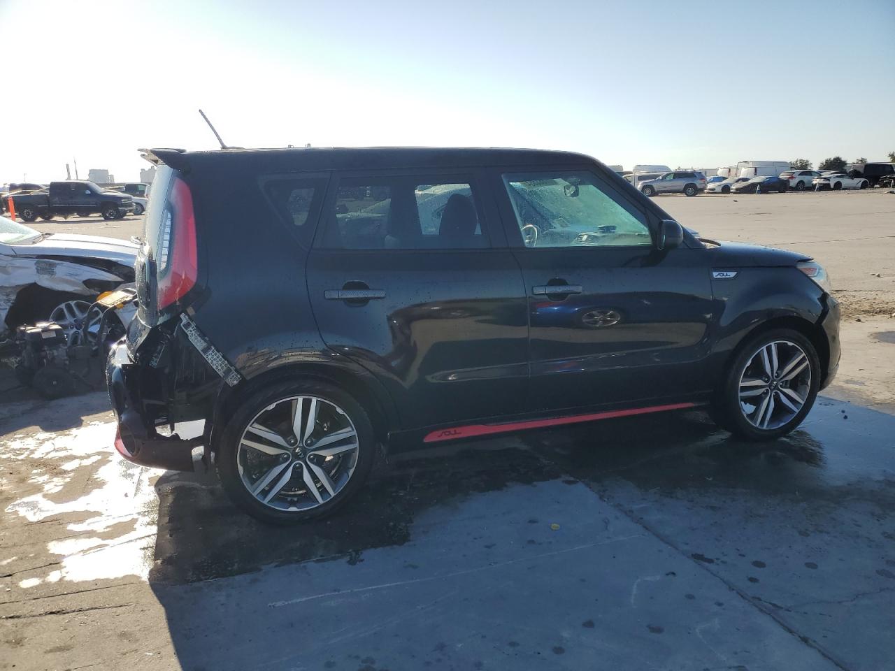 VIN KNDJP3A50F7165672 2015 KIA SOUL no.3