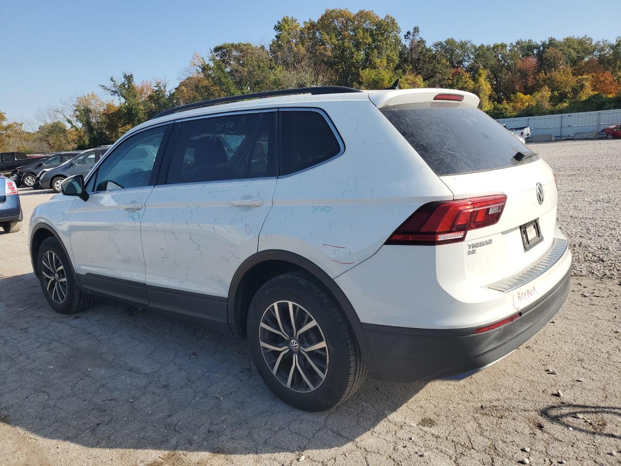 2019 Volkswagen Tiguan - Image 2