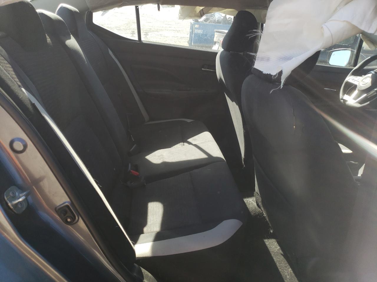 2020 Nissan Versa - Image 10