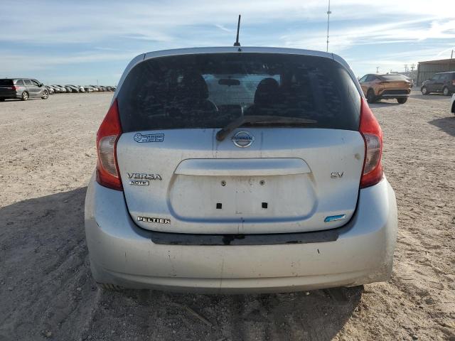  NISSAN VERSA 2014 Srebrny