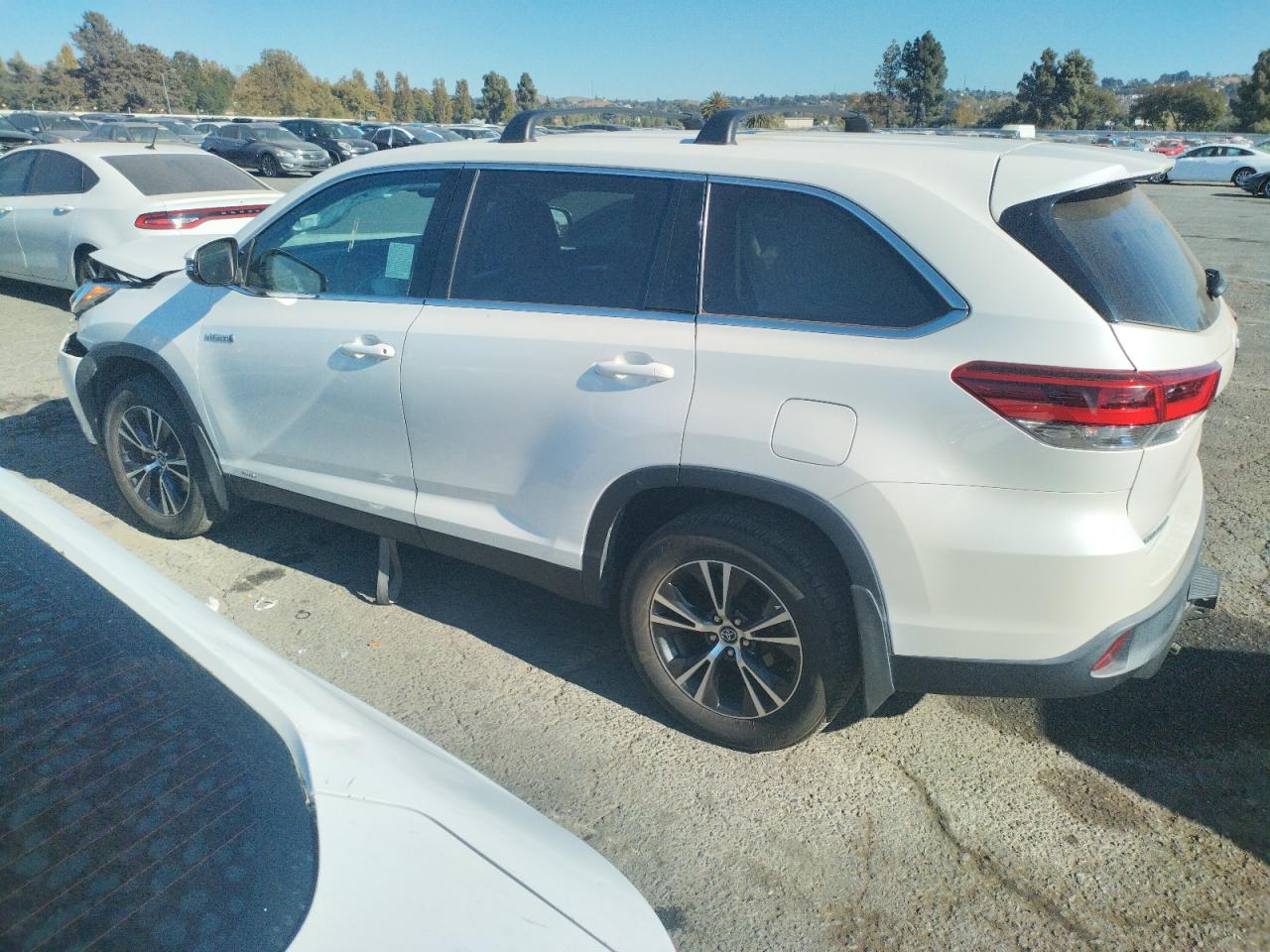 5TDBGRFH5KS070714 2019 Toyota Highlander Hybrid