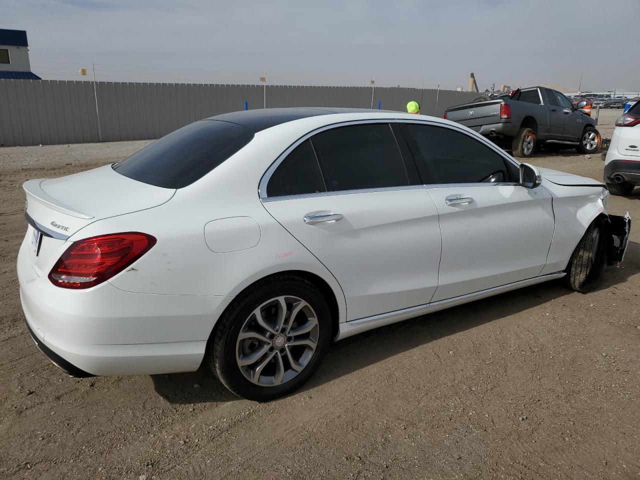 VIN 55SWF4KB0GU145452 2016 MERCEDES-BENZ C-CLASS no.3