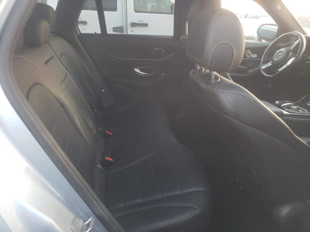 2018 Mercedes-Benz GLC - Image 11