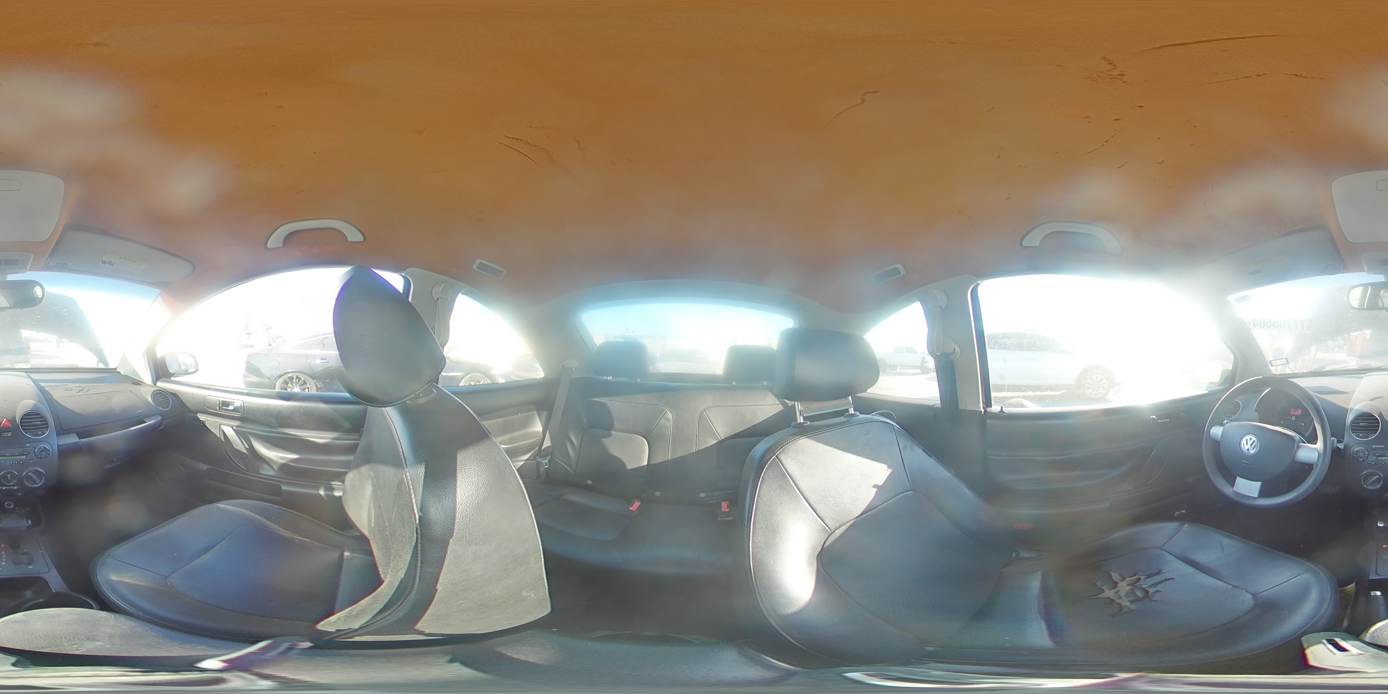2010 Volkswagen Beetle - Image 12