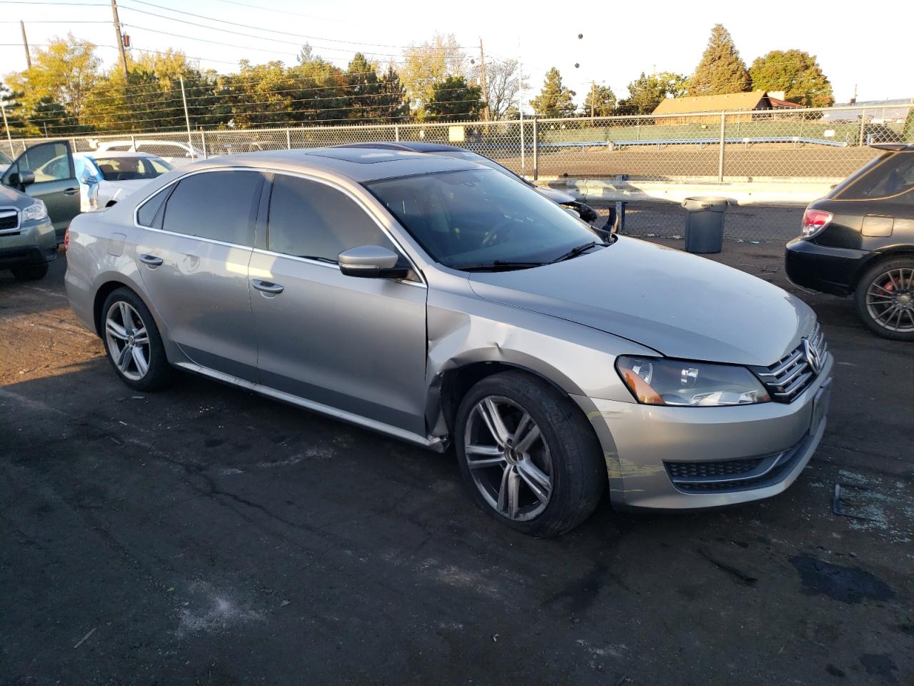 2014 Volkswagen Passat - Image 4